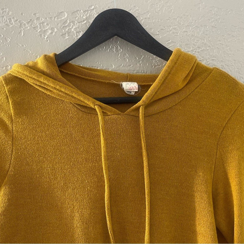7th Roy‎ Women’s Mustard Hooded Sweatshirt with Patterned Western Aztec Hem Med - Picture 2 of 7